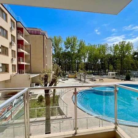 Nessebar With Pool View *