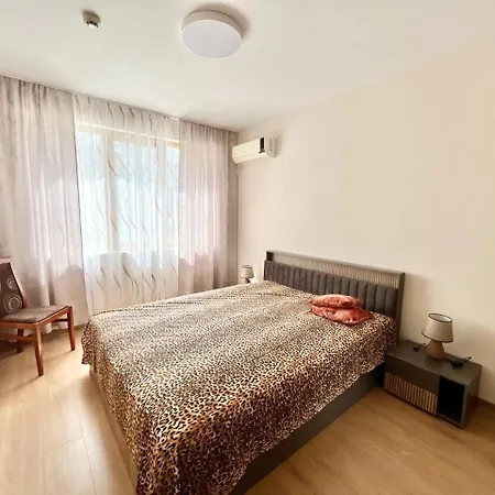 Nessebar With Pool View شقة ساني بيتش